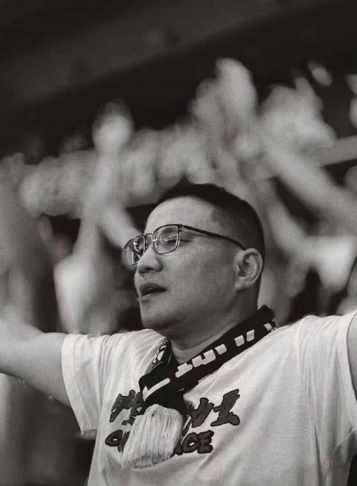 主场全勤, 是武汉三镇, 的一系列悼