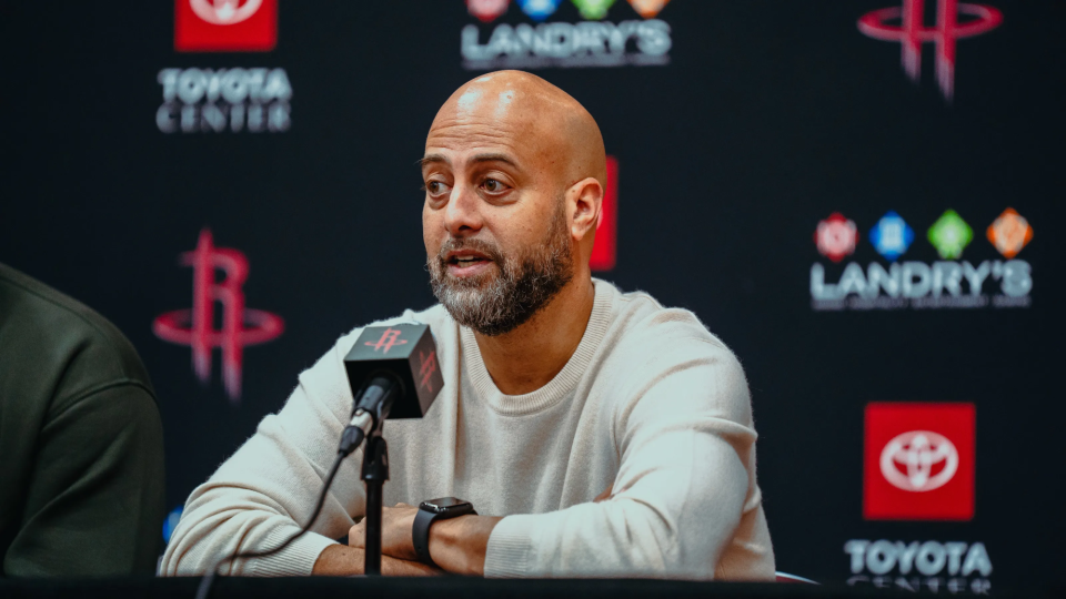 史密斯则要, 危机, 特也会分担